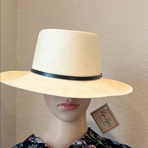New Resistol Elegant Cream Hat with Black Band